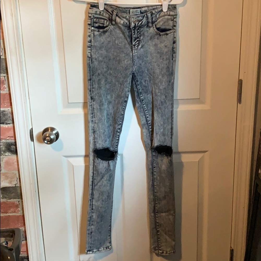 Acid wash jeans
